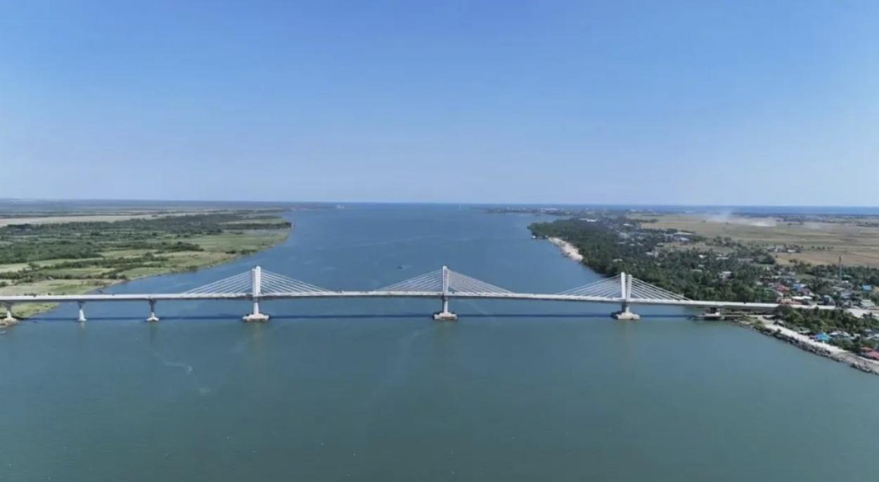 2025年5月16日，菲律賓卡馬拉尼甘大橋順利實現(xiàn)全橋合龍。受訪單位供圖